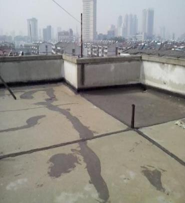 荥阳漏水维修 楼顶漏水是什么原因，楼顶漏水维修方法是什么?